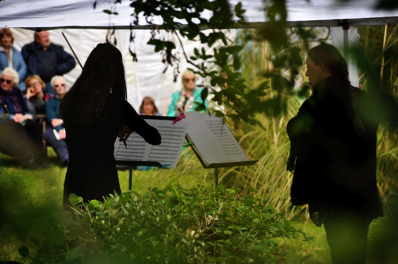 St Magnus International Festival performance, Orkney - image by Leslie Burgher